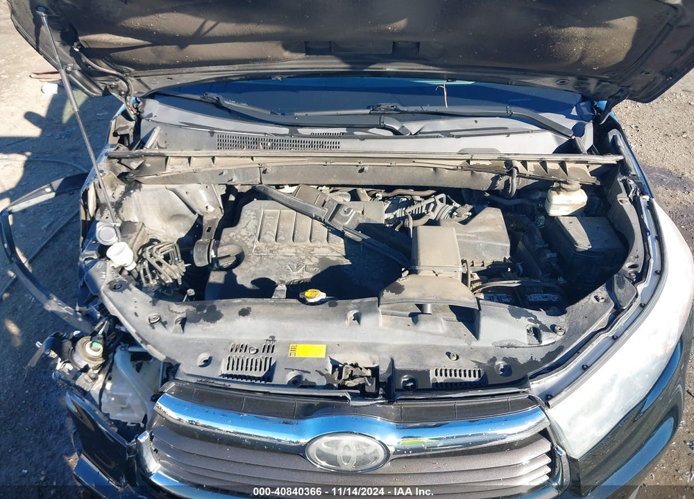 2015 TOYOTA HIGHLANDER LIMITED PLATINUM V6 VIN: 5TDDKRFHXFS104272
