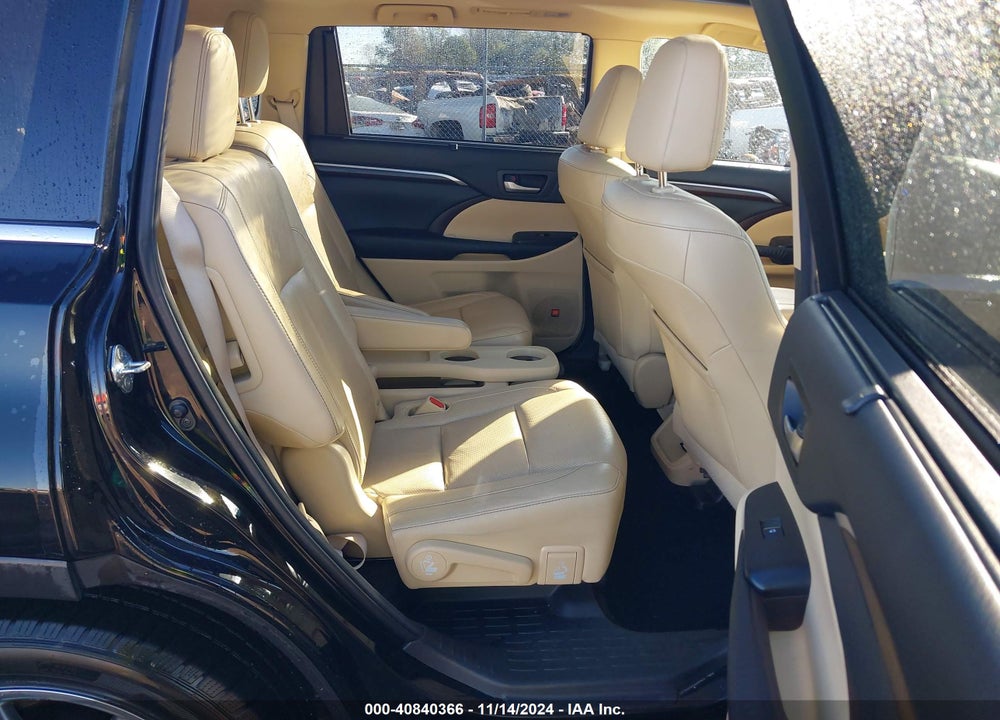 2015 TOYOTA HIGHLANDER LIMITED PLATINUM V6 VIN: 5TDDKRFHXFS104272