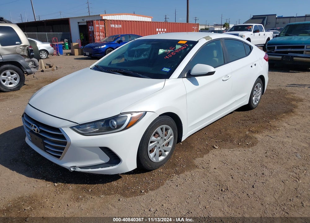 2017 HYUNDAI ELANTRA VIN: 5NPD74LF0HH173472