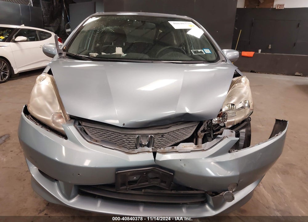 2011 HONDA FIT SPORT VIN: JHMGE8H51BC003293