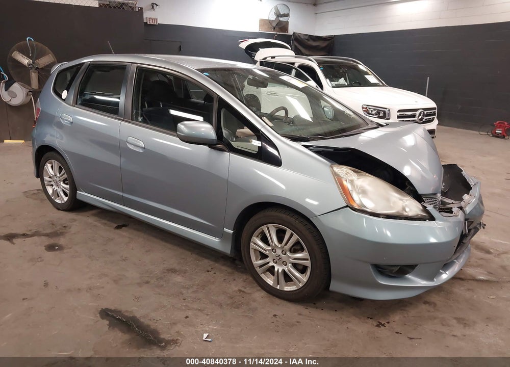 2011 HONDA FIT SPORT VIN: JHMGE8H51BC003293