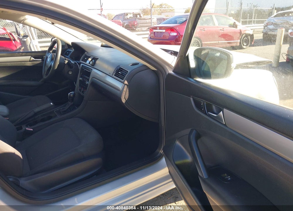 2013 VOLKSWAGEN PASSAT 2.5L S VIN: 1VWAH7A30DC001388