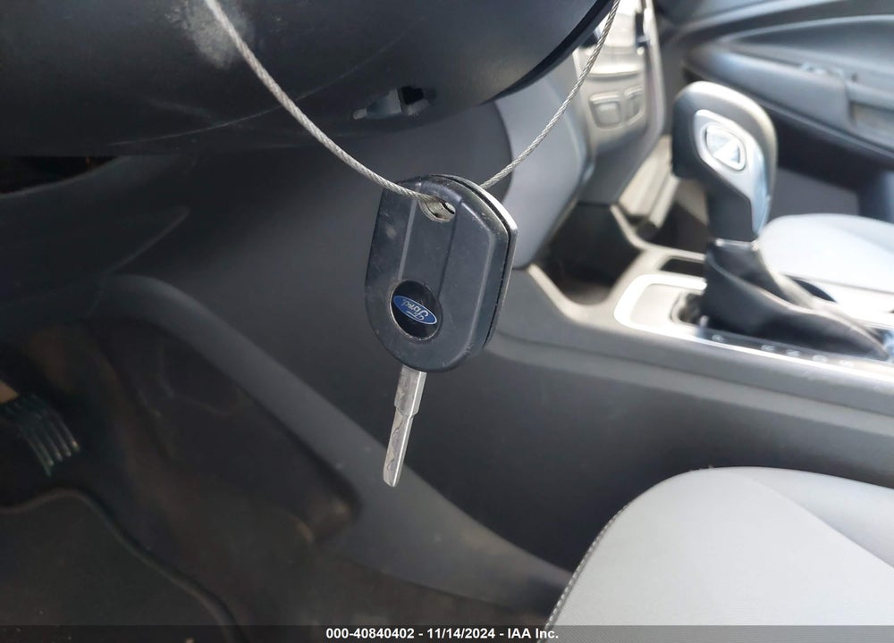 2019 FORD ESCAPE VIN: 1FMCU0F77KUA85772
