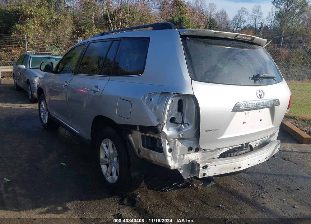 2013 TOYOTA HIGHLANDER BASE PLUS V6 VIN: 5TDZK3EH4DS110473