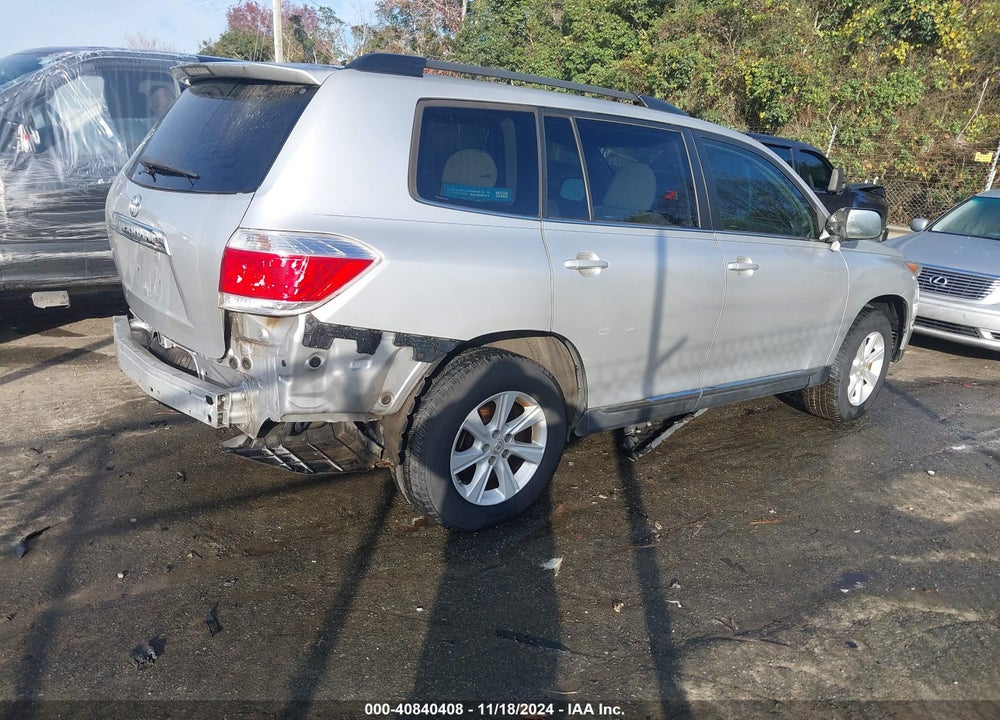 2013 TOYOTA HIGHLANDER BASE PLUS V6 VIN: 5TDZK3EH4DS110473