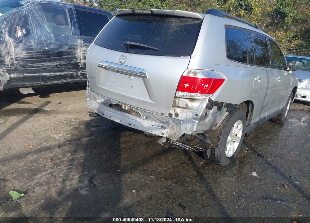 2013 TOYOTA HIGHLANDER BASE PLUS V6 VIN: 5TDZK3EH4DS110473