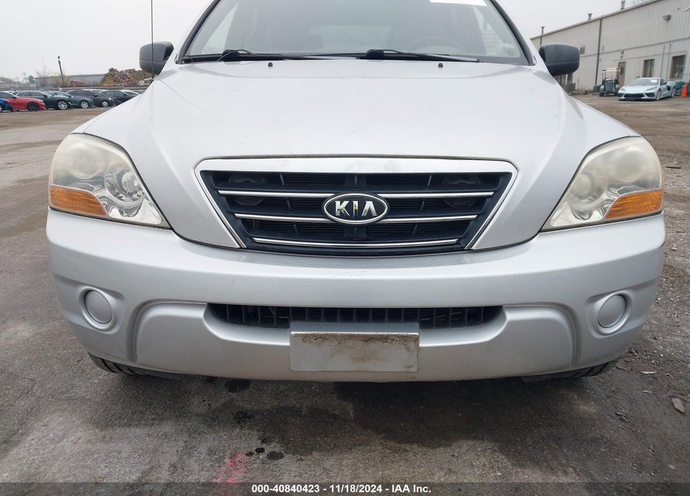 2008 KIA SORENTO LX VIN: KNDJD735385818295