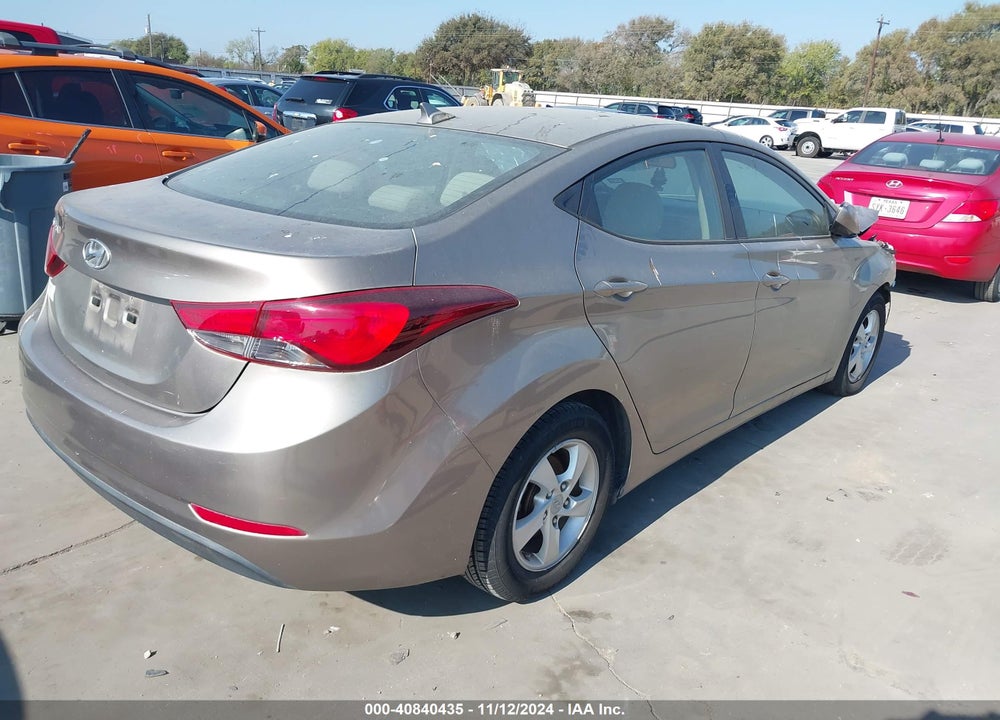 2014 HYUNDAI ELANTRA SE VIN: 5NPDH4AE7EH477093