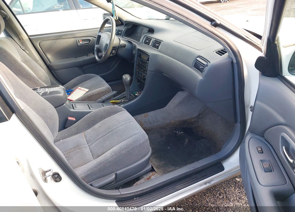 2001 TOYOTA CAMRY VIN: JT2BG22K410571211