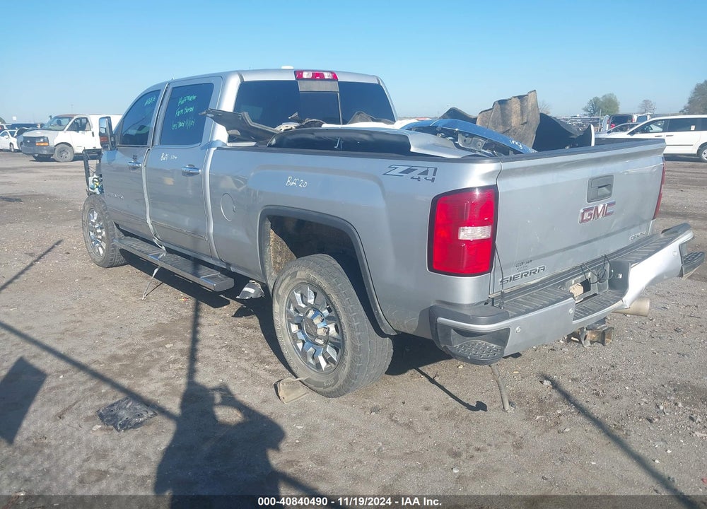 2018 GMC SIERRA 2500HD DENALI VIN: 1GT12UEY0JF194595
