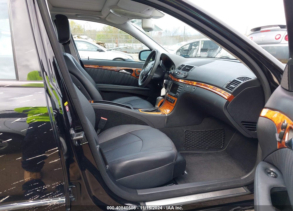 2008 MERCEDES-BENZ E 550 VIN: WDBUF72X58B255499