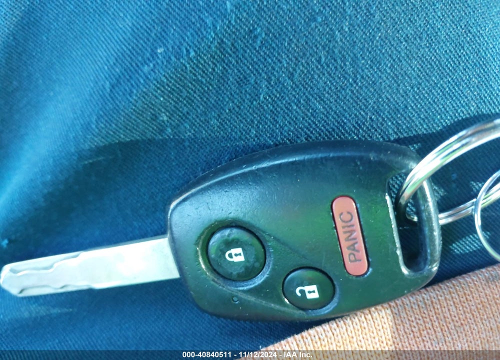 2009 HONDA FIT VIN: JHMGE874X9S040917