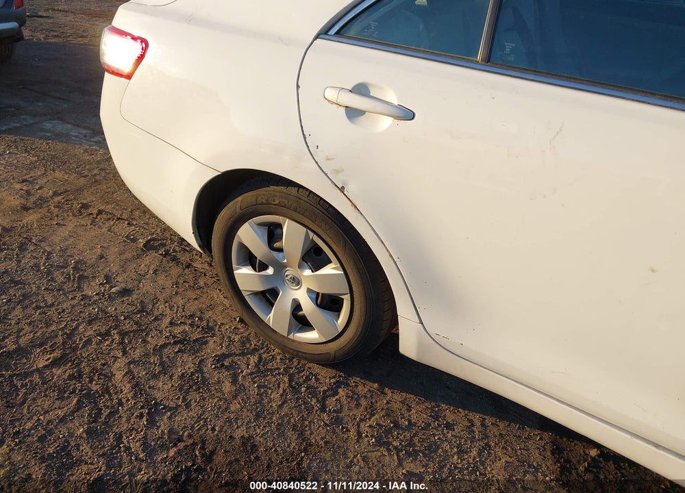 2011 TOYOTA CAMRY LE VIN: 4T1BF3EK5BU618800