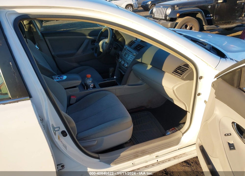 2011 TOYOTA CAMRY LE VIN: 4T1BF3EK5BU618800