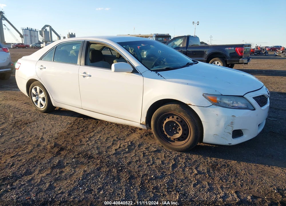 2011 TOYOTA CAMRY LE VIN: 4T1BF3EK5BU618800