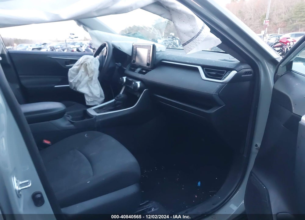 2020 TOYOTA RAV4 XLE VIN: 2T3P1RFV0LW087434