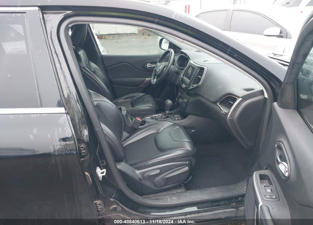 2019 JEEP CHEROKEE VIN: 1C4PJLLBXKD110558