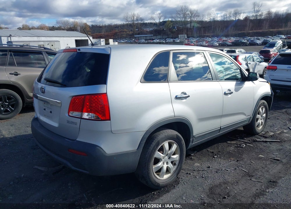 2011 KIA SORENTO LX VIN: 5XYKTCA16BG023756