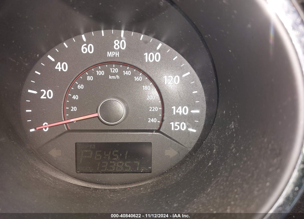 2011 KIA SORENTO LX VIN: 5XYKTCA16BG023756