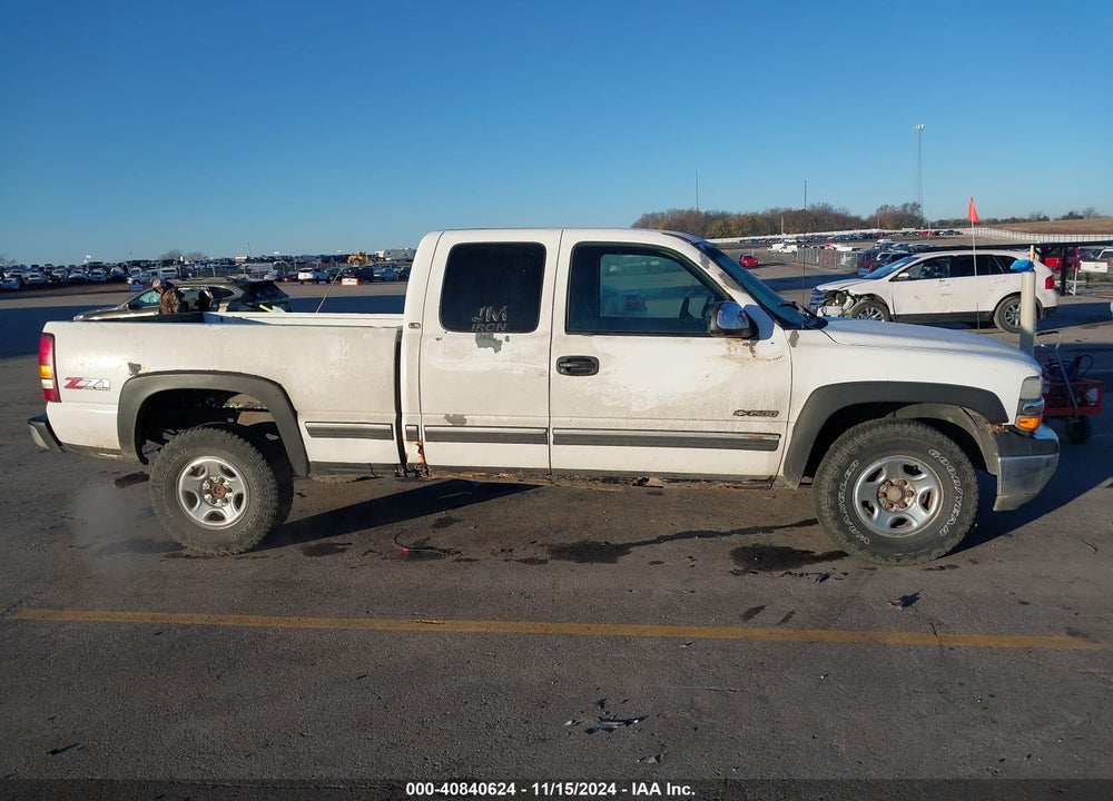 2001 CHEVROLET SILVERADO 1500 LS VIN: 2GCEK19T611251601