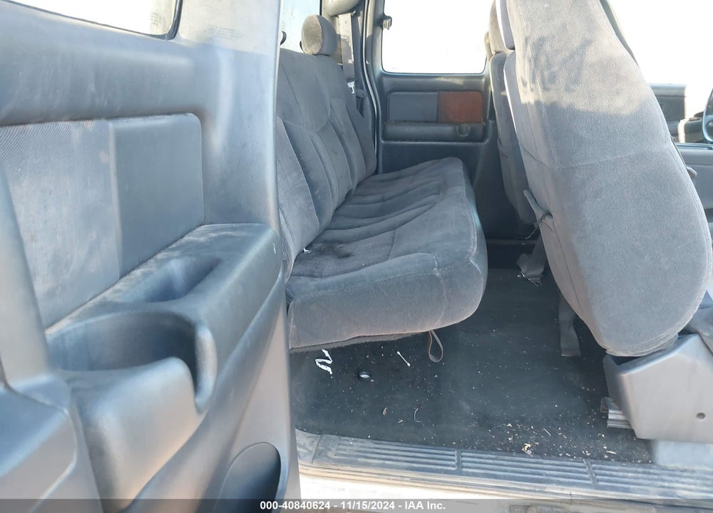 2001 CHEVROLET SILVERADO 1500 LS VIN: 2GCEK19T611251601