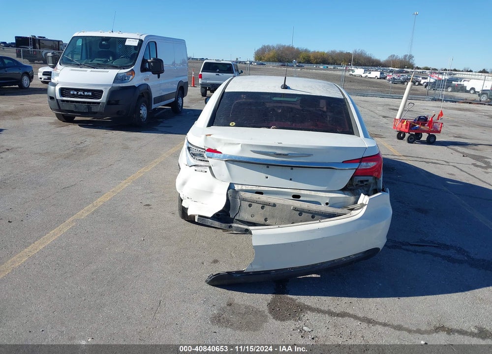 2011 CHRYSLER 200 TOURING VIN: 1C3BC1FB7BN522679