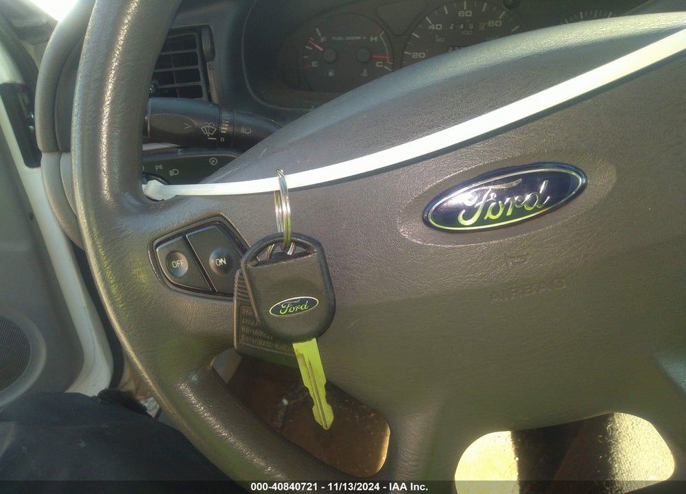 2002 FORD TAURUS SE VIN: 1FAHP53U92A177868