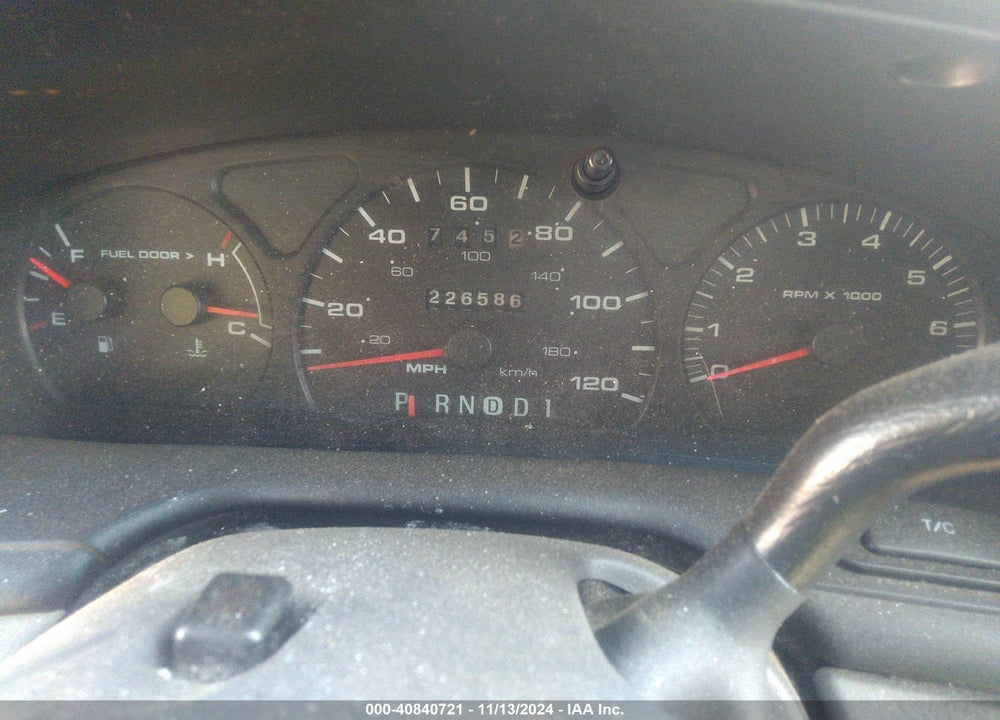 2002 FORD TAURUS SE VIN: 1FAHP53U92A177868