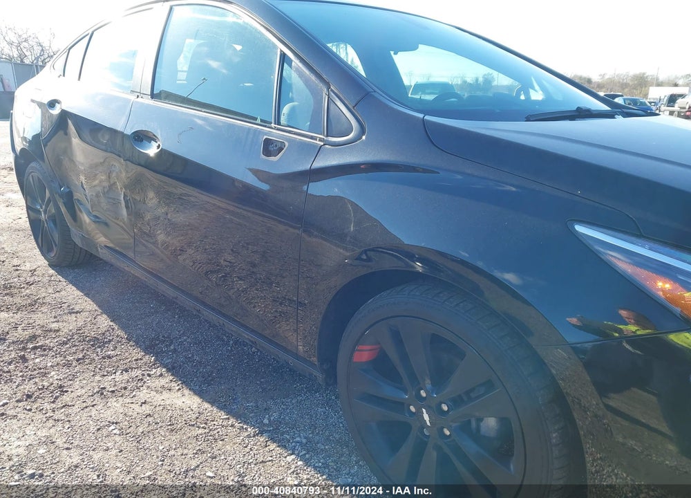 2018 CHEVROLET CRUZE LT AUTO VIN: 1G1BE5SM3J7122585
