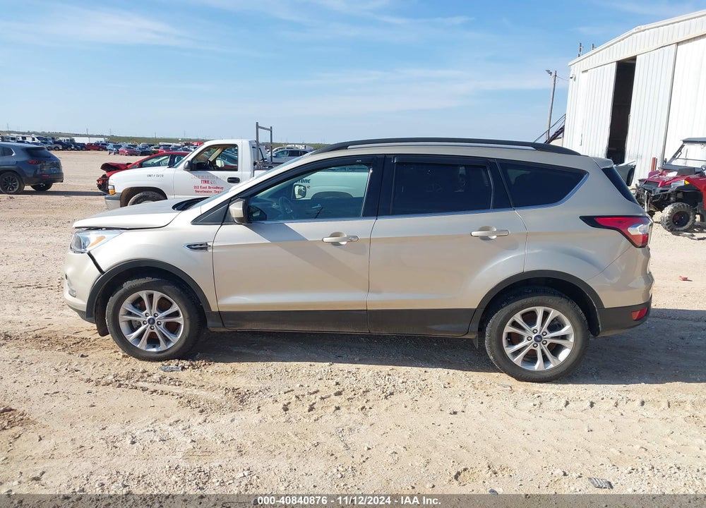 2018 FORD ESCAPE SE VIN: 1FMCU9GD8JUD42140