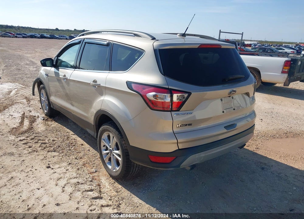 2018 FORD ESCAPE SE VIN: 1FMCU9GD8JUD42140