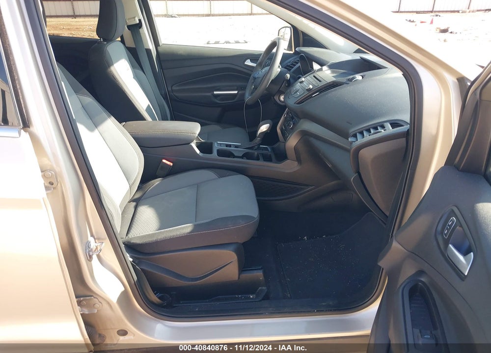2018 FORD ESCAPE SE VIN: 1FMCU9GD8JUD42140