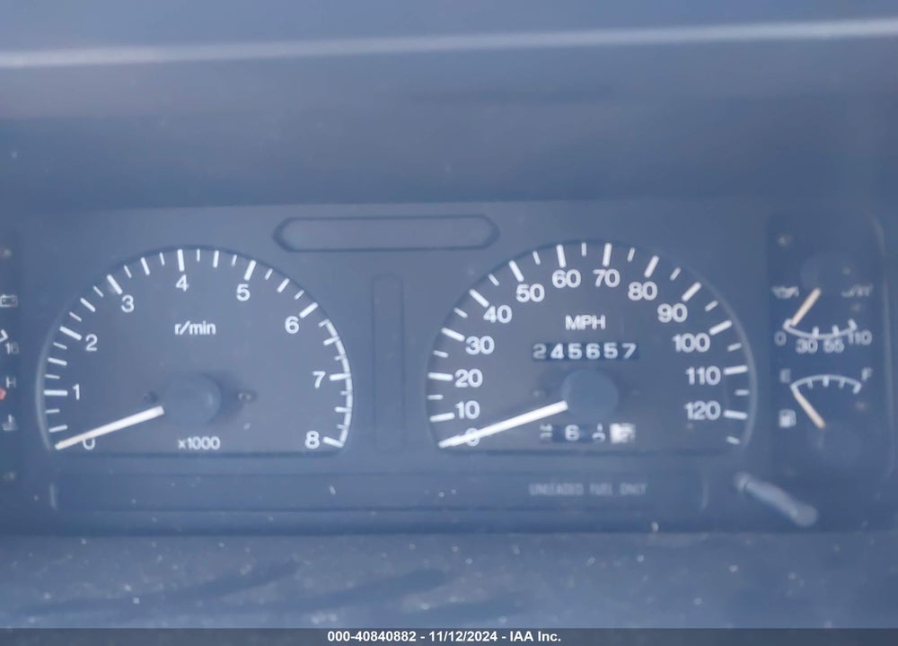1993 ISUZU TROOPER S VIN: JACDH58V8P7904296