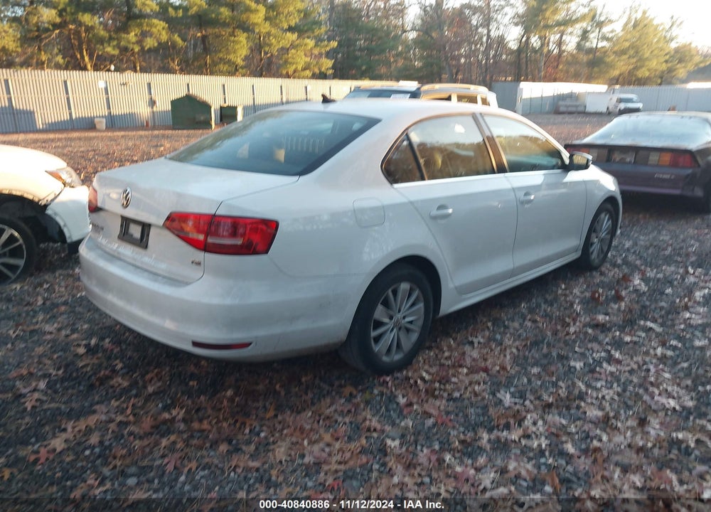 2015 VOLKSWAGEN JETTA 1.8T SE VIN: 3VWD17AJ0FM259671