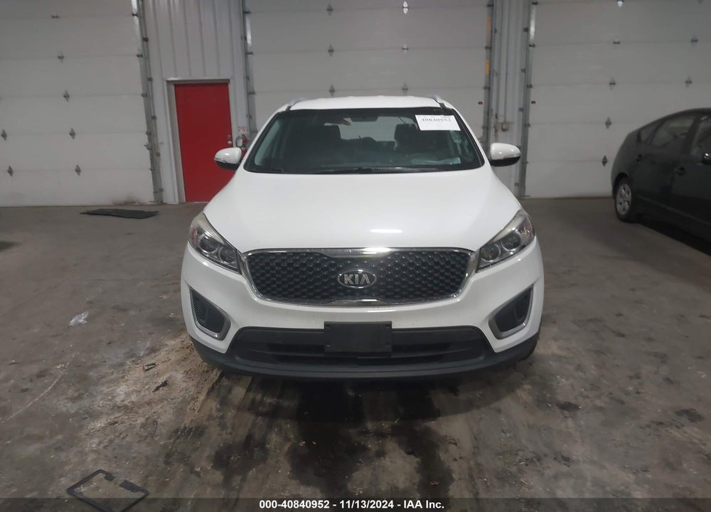 2016 KIA SORENTO 3.3L LX VIN: 5XYPGDA50GG011760