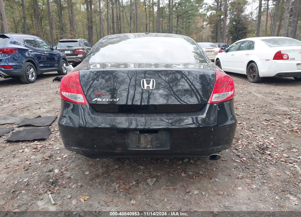 2011 HONDA ACCORD 2.4 EX-L VIN: 1HGCS1B82BA000502