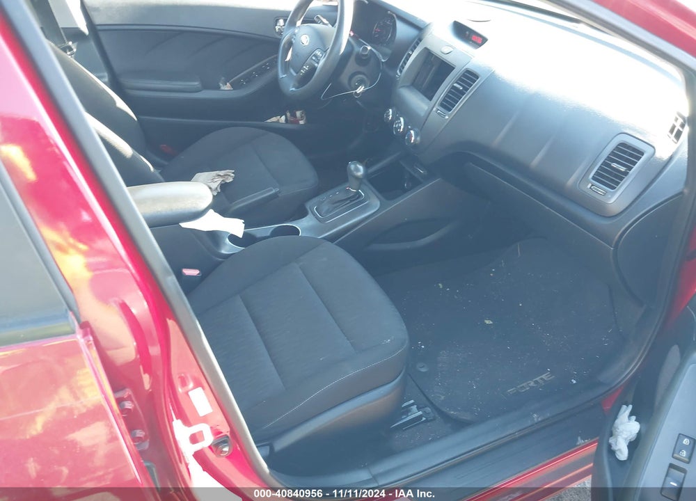 2016 KIA FORTE LX VIN: KNAFK4A62G5600947
