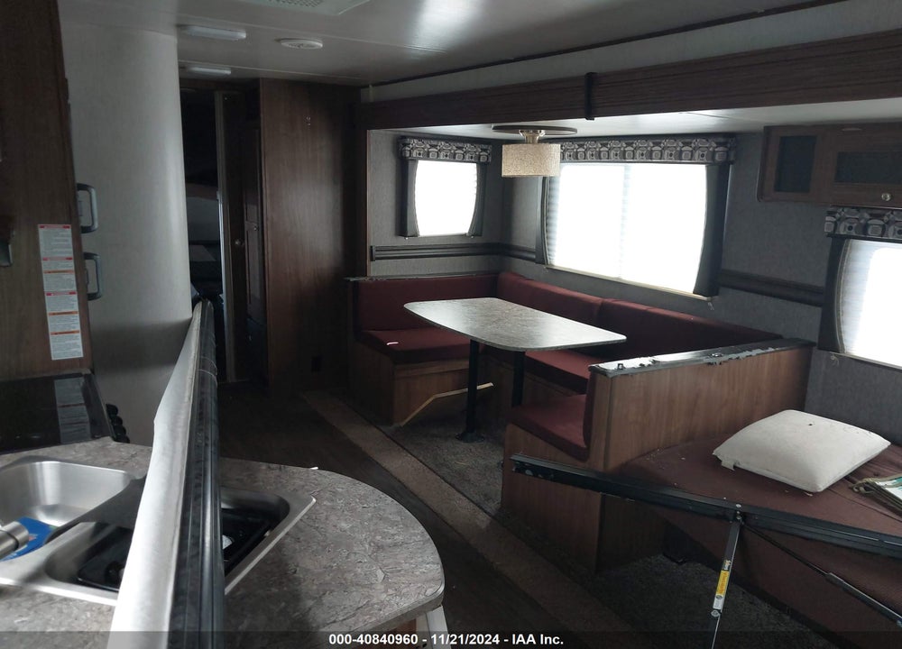 2018 HEARTLAND RV PIONEER VIN: 5SFPB3325JE376962