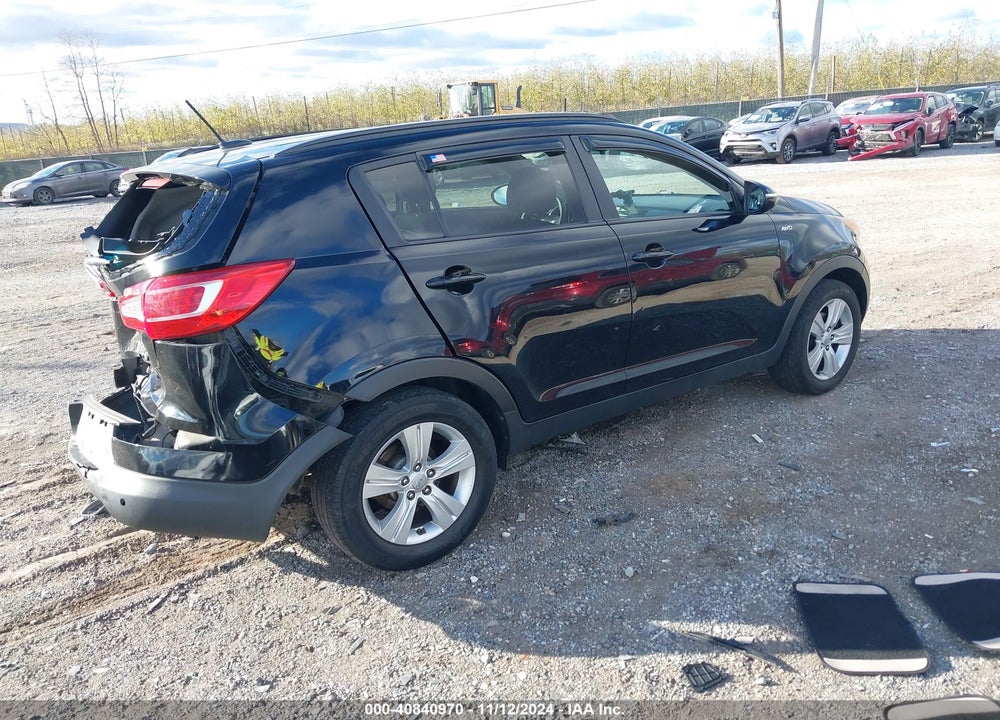 2011 KIA SPORTAGE LX VIN: KNDPBCA26B7097564
