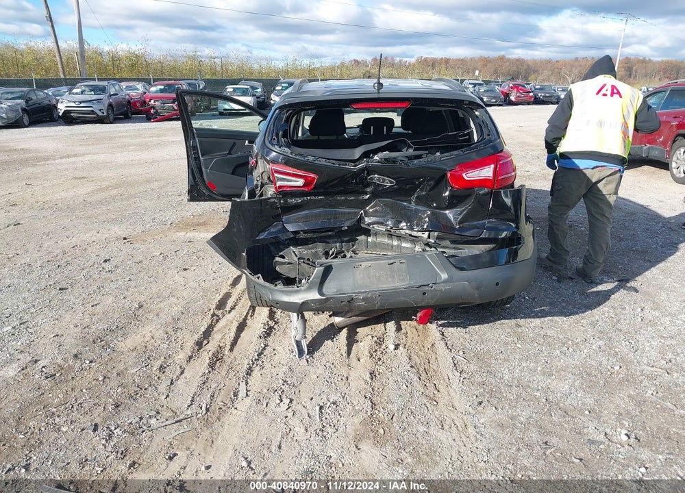 2011 KIA SPORTAGE LX VIN: KNDPBCA26B7097564