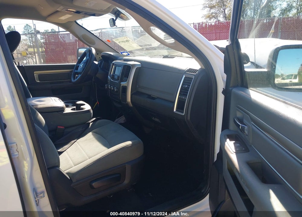 2019 RAM 1500 CLASSIC SLT 4X2 6'4 BOX VIN: 1C6RR6TTXKS653715