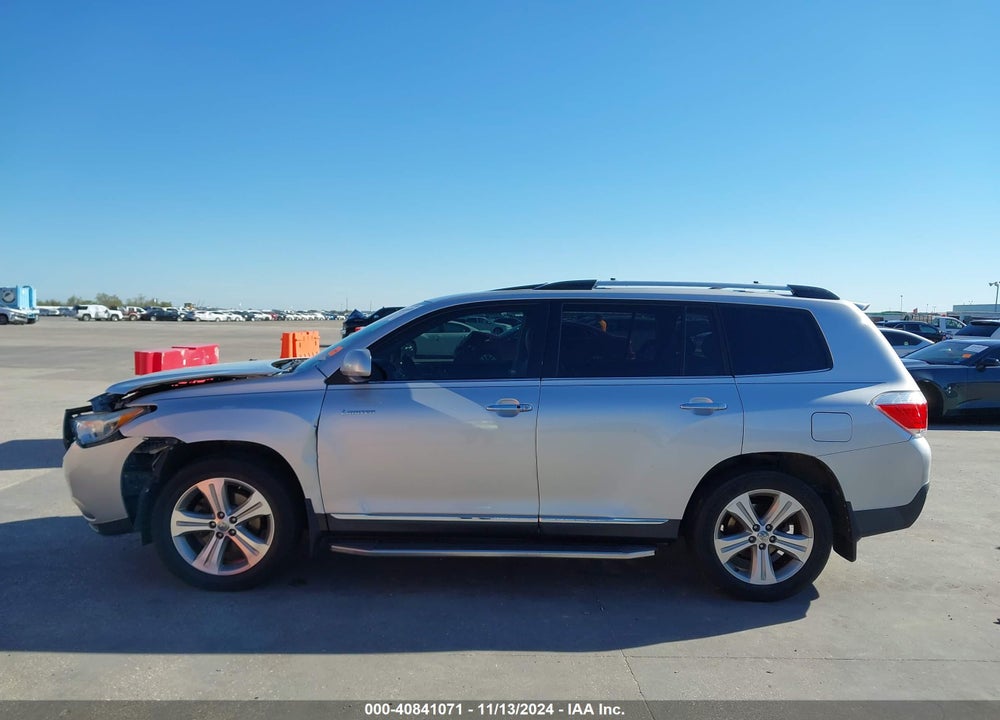 2013 TOYOTA HIGHLANDER LIMITED V6 VIN: 5TDYK3EH8DS121763