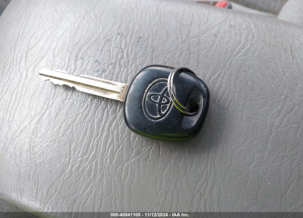 2008 TOYOTA COROLLA CE VIN: 2T1BR32EX8C903041