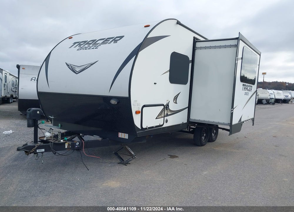 2018 TRACER BY FOREST RIV BREEZE SERIES VIN: 5ZT2TRJB9JB513692