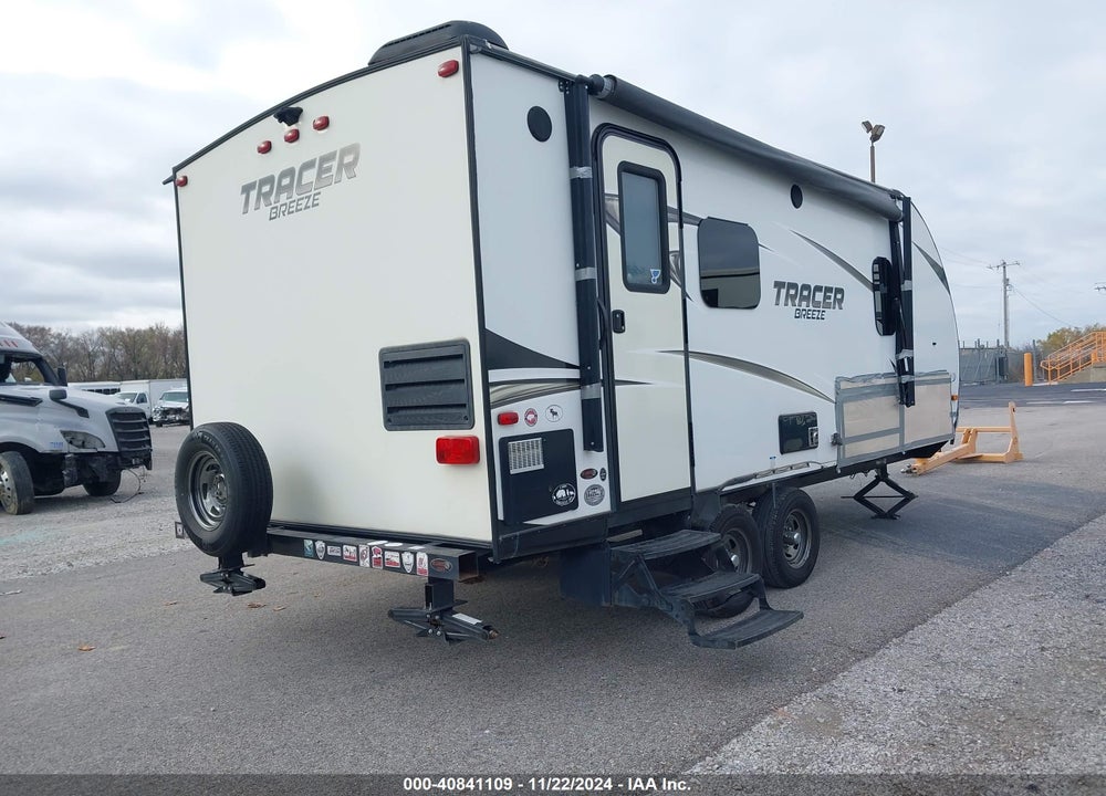 2018 TRACER BY FOREST RIV BREEZE SERIES VIN: 5ZT2TRJB9JB513692