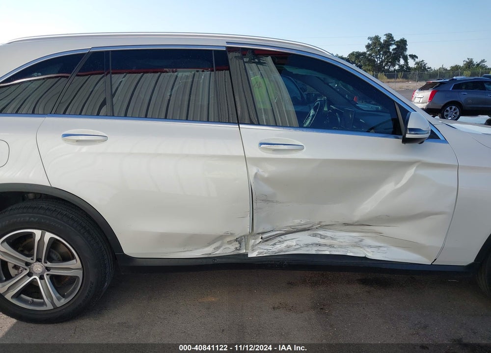 2017 MERCEDES-BENZ GLC 300 VIN: WDC0G4KB0HF165650