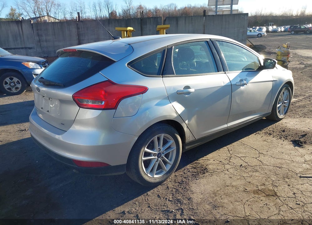 2016 FORD FOCUS SE VIN: 1FADP3K25GL381422