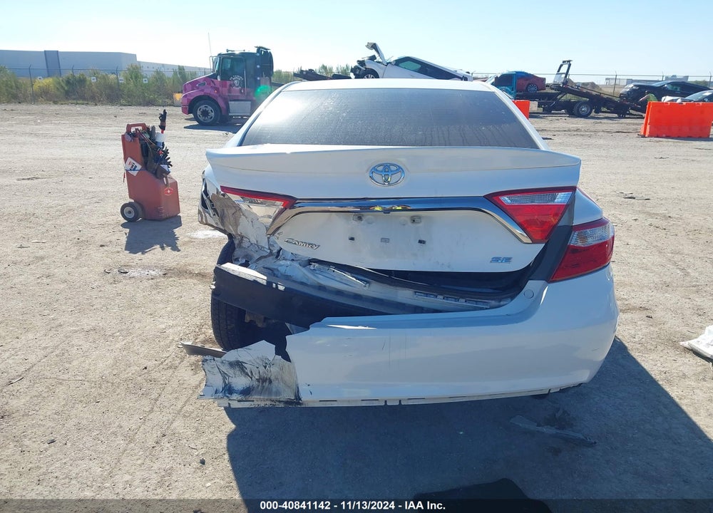 2015 TOYOTA CAMRY SE VIN: 4T1BF1FK7FU492660