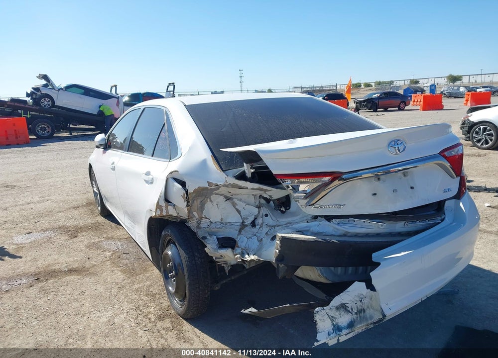 2015 TOYOTA CAMRY SE VIN: 4T1BF1FK7FU492660