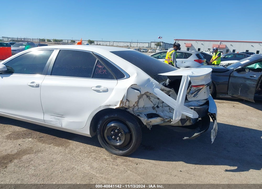 2015 TOYOTA CAMRY SE VIN: 4T1BF1FK7FU492660